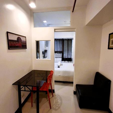 Makati Poblacion Hotel Mandaluyong Exterior photo