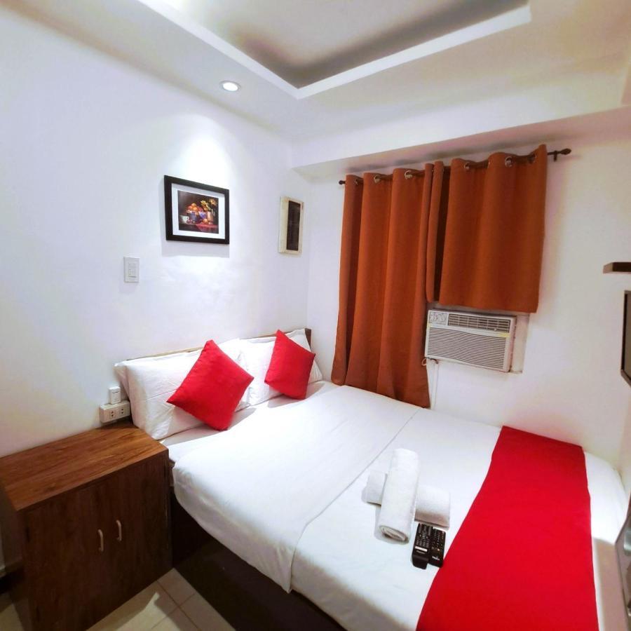 Makati Poblacion Hotel Mandaluyong Exterior photo